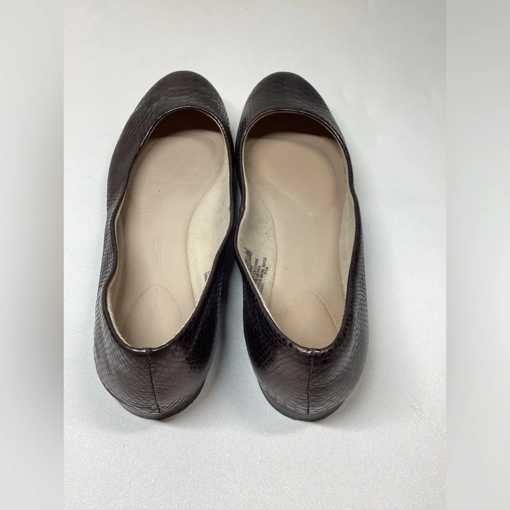 Rockport Metallic Brown Snake Pattern Flats - Picture 5 of 10
